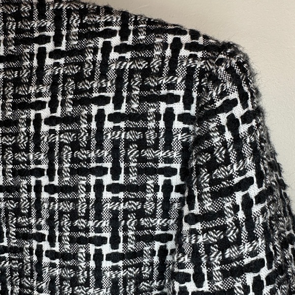 RQT Petite, women’s black and white jacket, size 14 petite - Picture 7 of 7